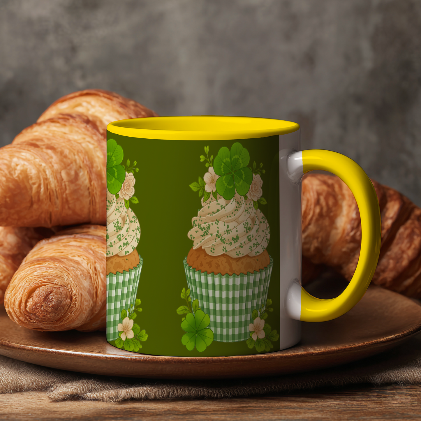 Groene Cupcake – Keramische Mok met Geel Handvat