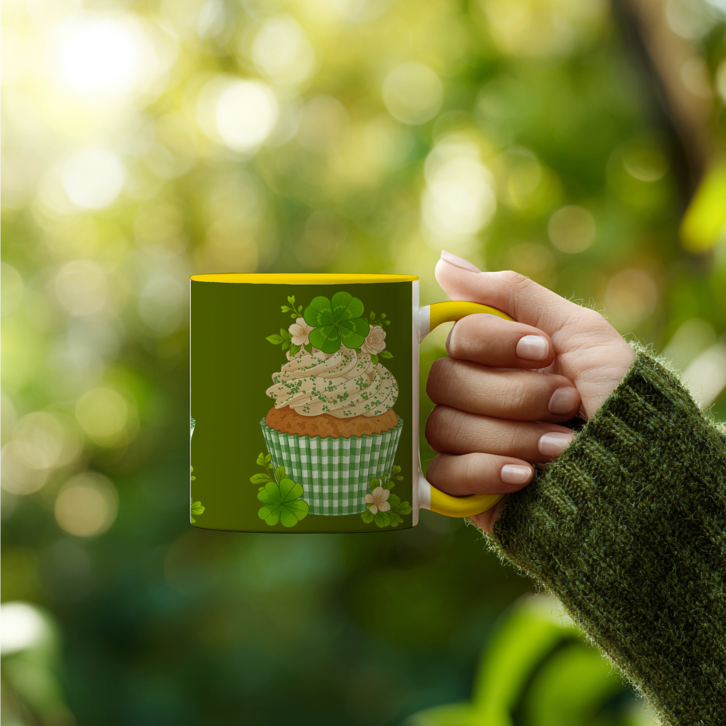 Groene Cupcake – Keramische Mok met Geel Handvat