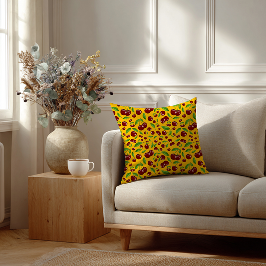 Kersen – Decoratief Kussen (gele print)