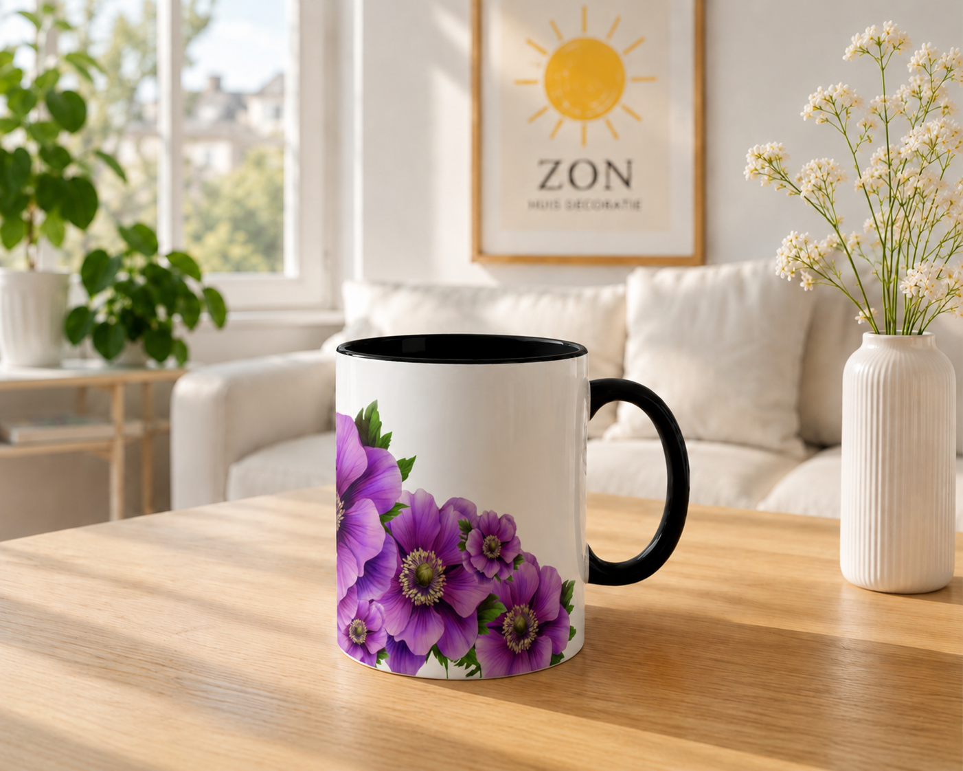 Paarse Anemonen – Keramische Mok met Zwart Handvat