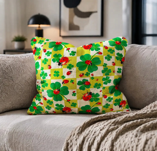 Decoratief Kussen Lieveheersbeestjes & Klavers – Geblokt
