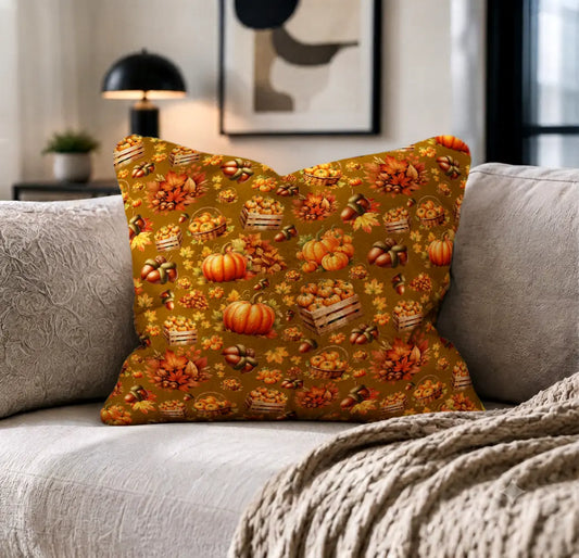 Decoratief Kussen Pompoenen & Herfstoogst – Goudbruine Achtergrond